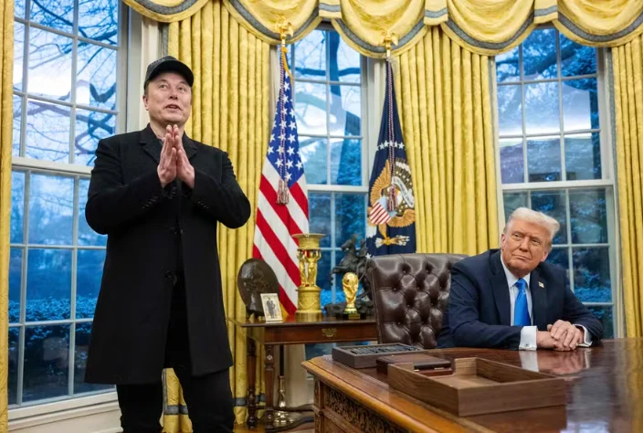 Musk deixa cargo no governo dos EUA, ‘decepcionado’ com lei orçamentária de Trump