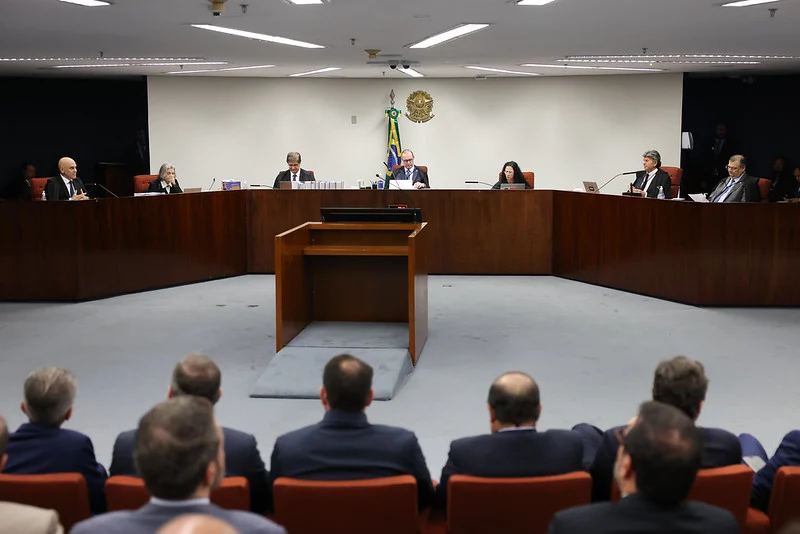 Por 5 a 0, STF torna réus mais sete acusados por tentativa de golpe