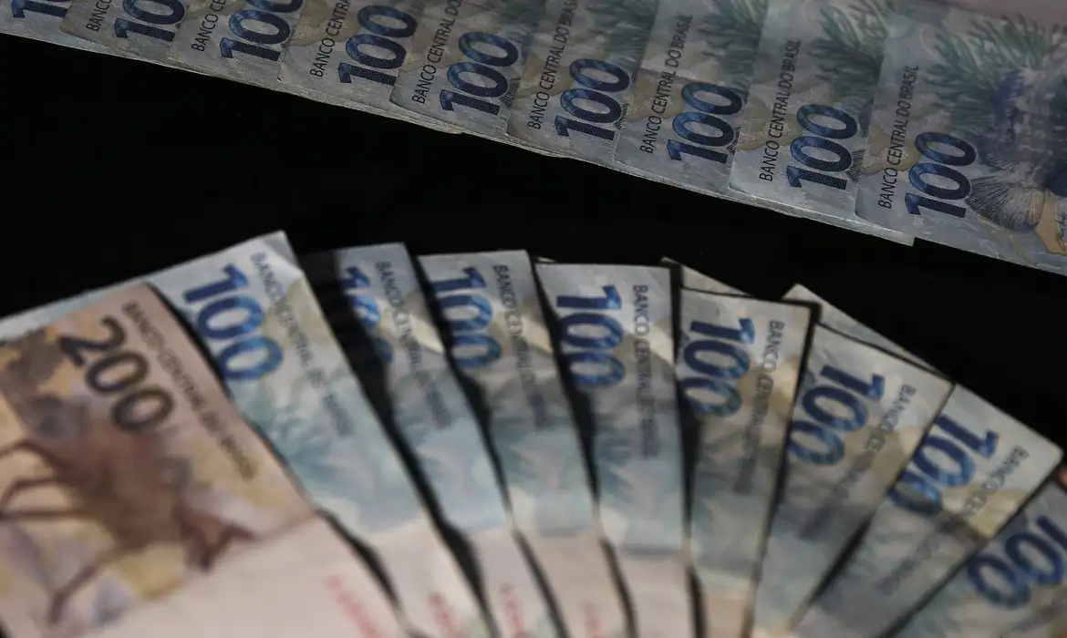 Setor público tem déficit de R$ 33,7 bi em maio