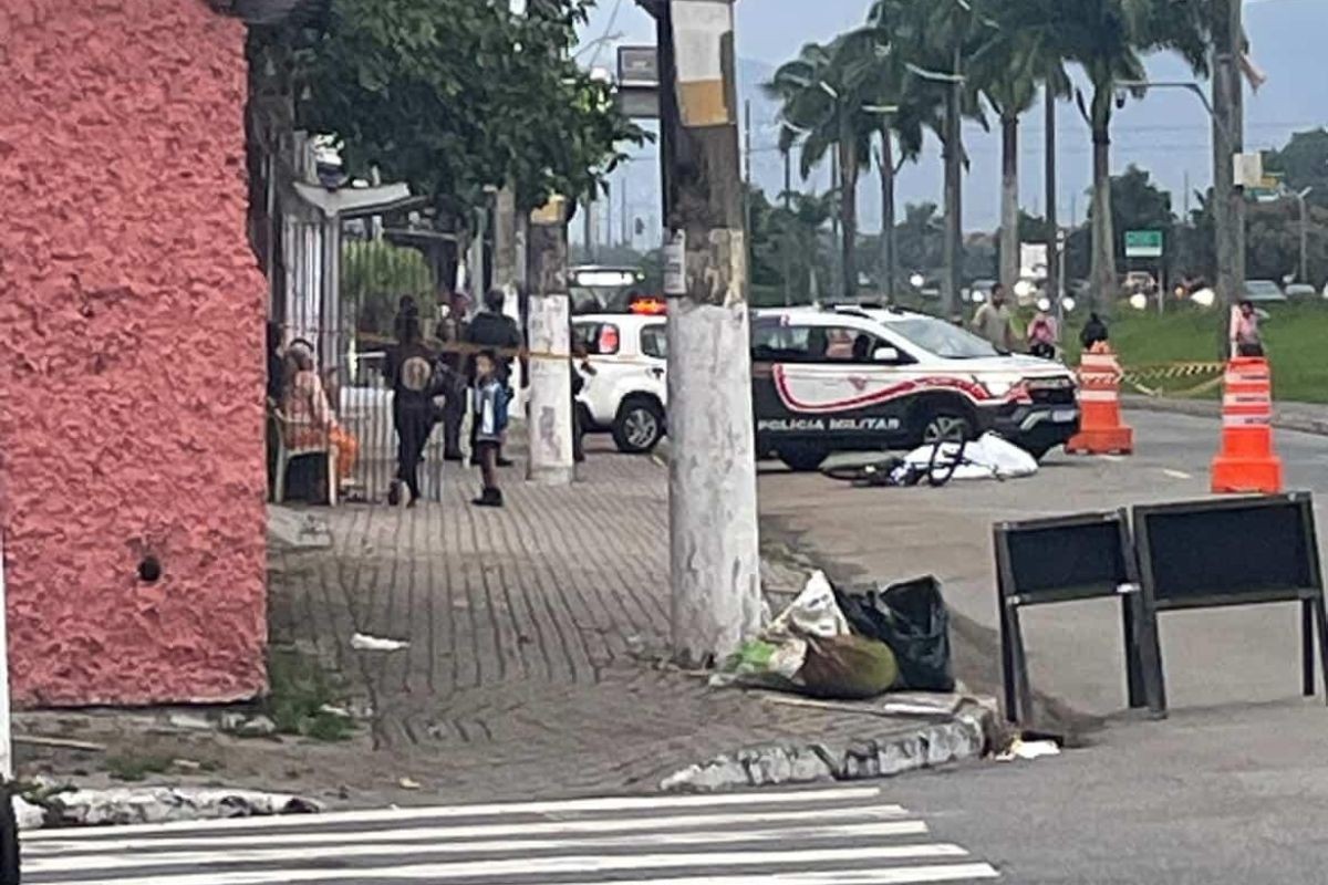 Tenente aposentado descobre por mensagens que filho foi morto após tentar assaltar PM em ponto de ônibus