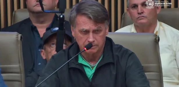 Bolsonaro dá condenação como certa, mas aliados esperam alívio de pena