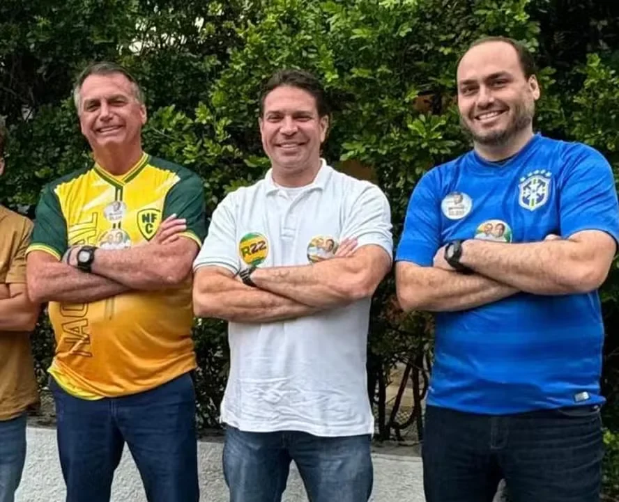 Carlos e Ramagem são indiciados por ‘Abin paralela’; PF vê ‘conduta criminosa’ de Jair