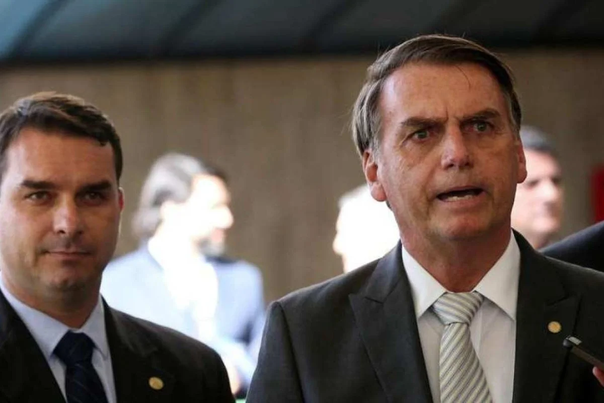 Ministros do STF minimizam pressão de Flávio por indulto a Bolsonaro