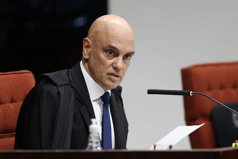 Procedimento sigiloso contra Bolsonaro chegou a Moraes 2 dias após tarifaço de Trump