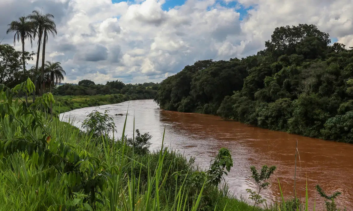 Agência de mineração eleva nível de emergência de barragem em Brumadinho (MG)