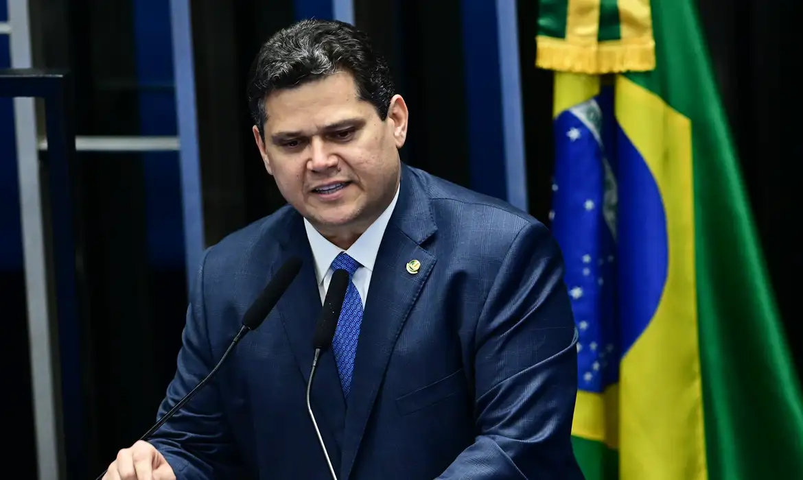 Alcolumbre: Congresso não admite ingerência em Poderes do Brasil