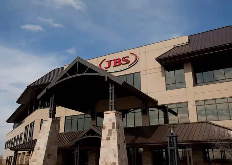 JBS deixou de pagar o equivalente a 68% do lucro em impostos federais desde 2024