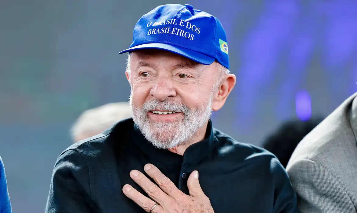 Lula prepara ofensiva para dialogar com empresários e expor Bolsonaro como pai do tarifaço