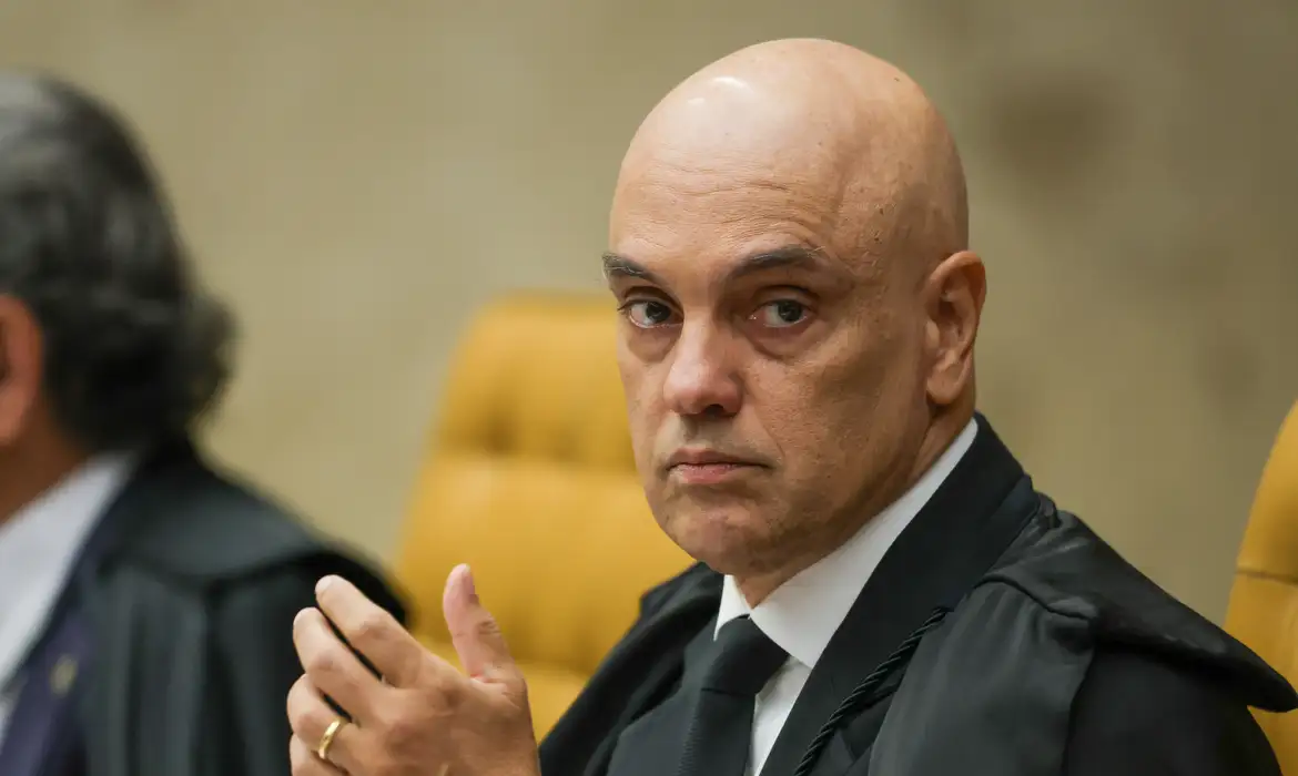 Moraes fala em ‘erros e acertos’ e destaca colegiado do Judiciário em evento sem Tarcísio