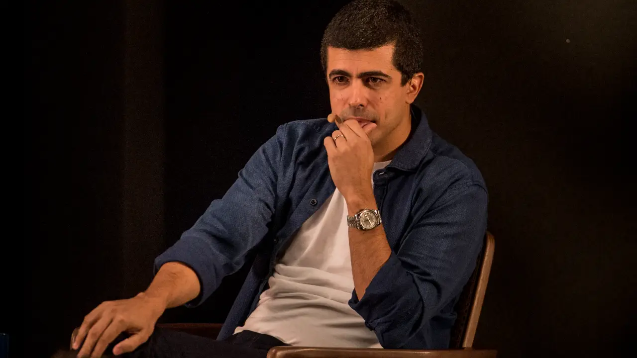 Processo contra Marcius Melhem por assédio sexual está suspenso pela Justiça