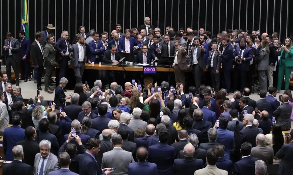 Câmara vai suspender líderes de motim contra Motta e censurar Nikolas e Sóstenes