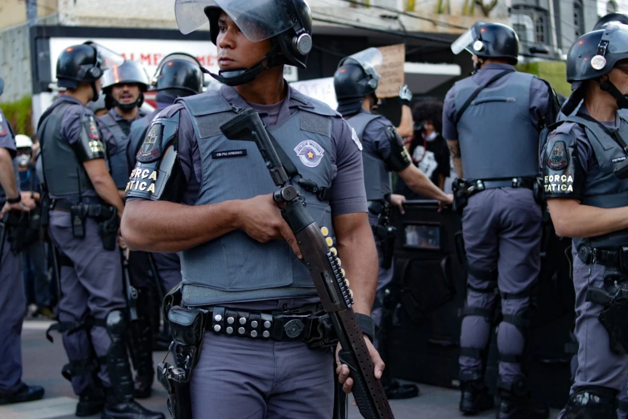 Juíza manda governo de SP pagar traslado de corpo de morador de rua morto por PMs