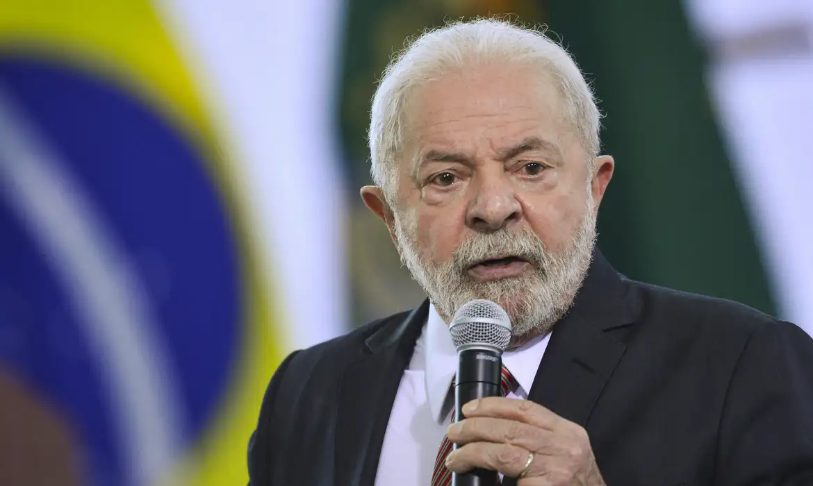 Lula elogia artistas em manifestações contra PEC da Blindagem e anistia