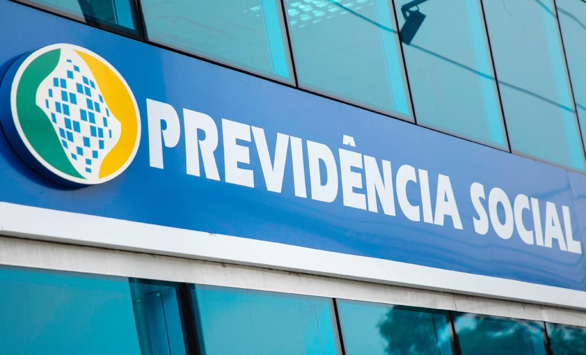 Projeto sobre INSS aprovado pela Câmara reativa desconto derrubado pelo governo