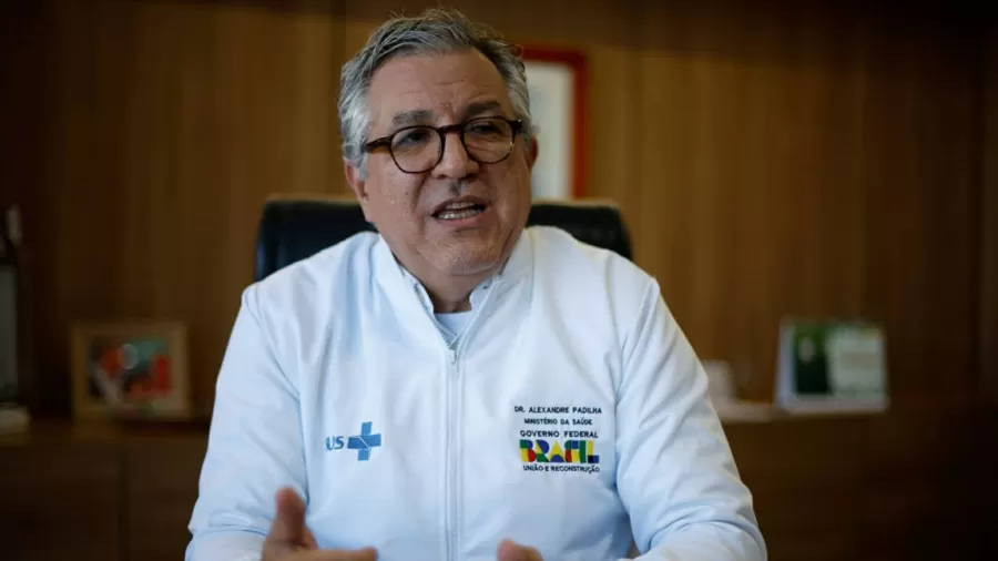 ‘Adulteração ocorreu após a produção’, diz Padilha sobre metanol, em entrevista ao ICL
