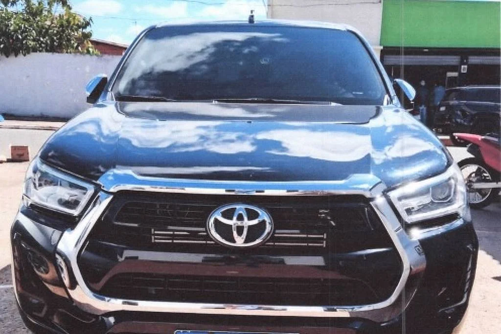 Cota parlamentar de vereadores banca marketing e Hilux em cidades pequenas