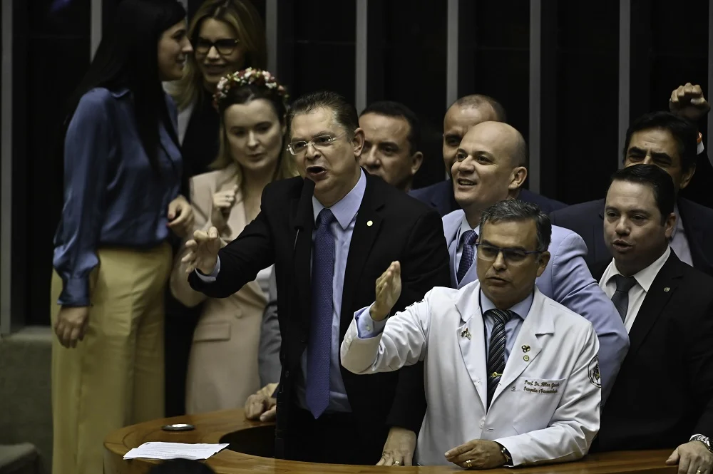 Deputados da oposição confirmam que Tarcísio articulou pela derrubada da MP do IOF