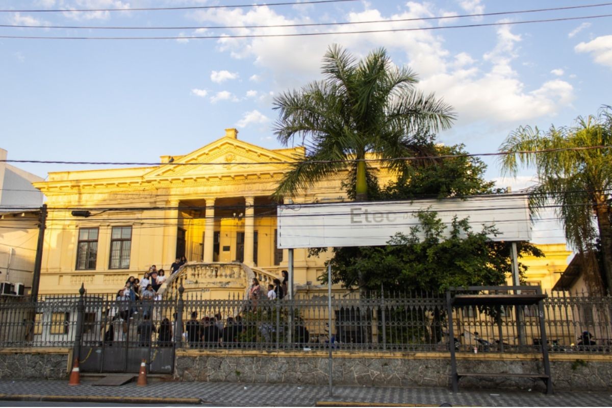 Etec de São Vicente oferece 360 vagas para cursos