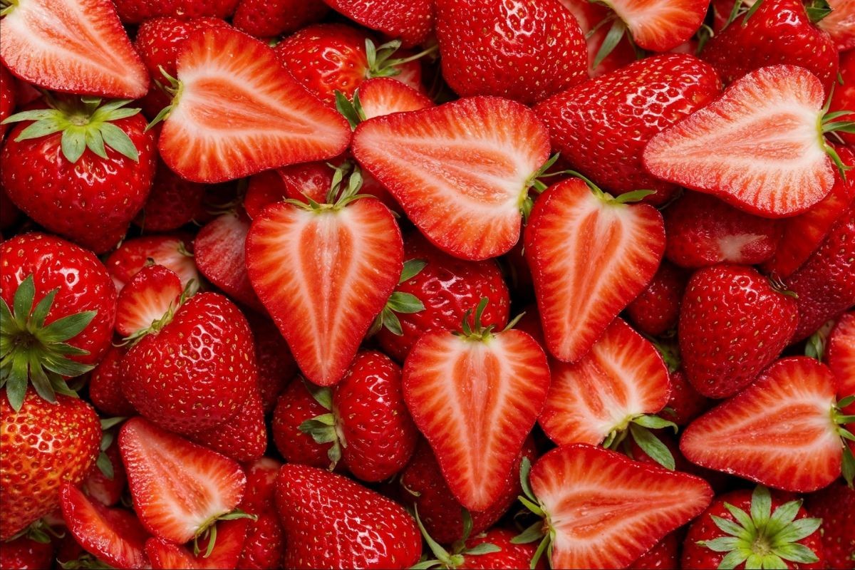 Festa do Morango traz música, gastronomia e lazer; confira a programação