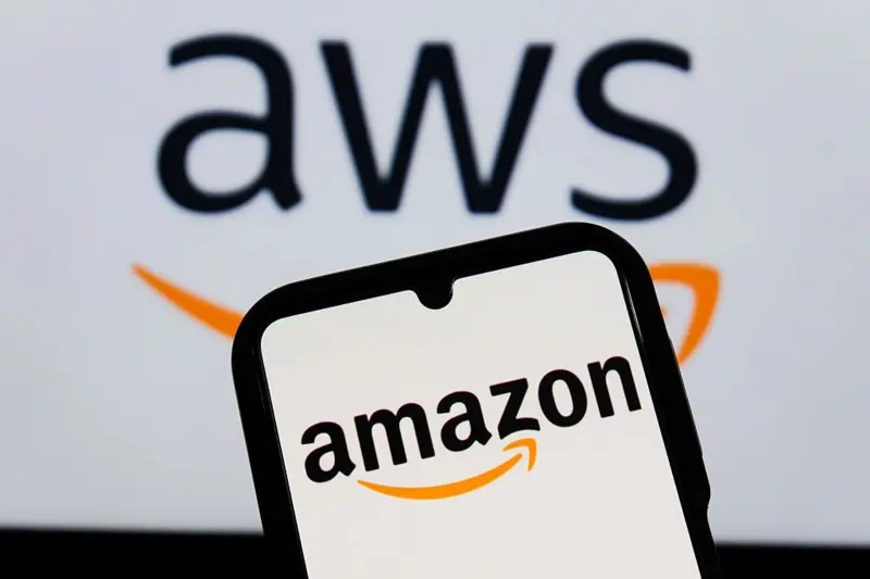Instabilidade do Pix e de apps como iFood coincide com dia de falhas na Amazon