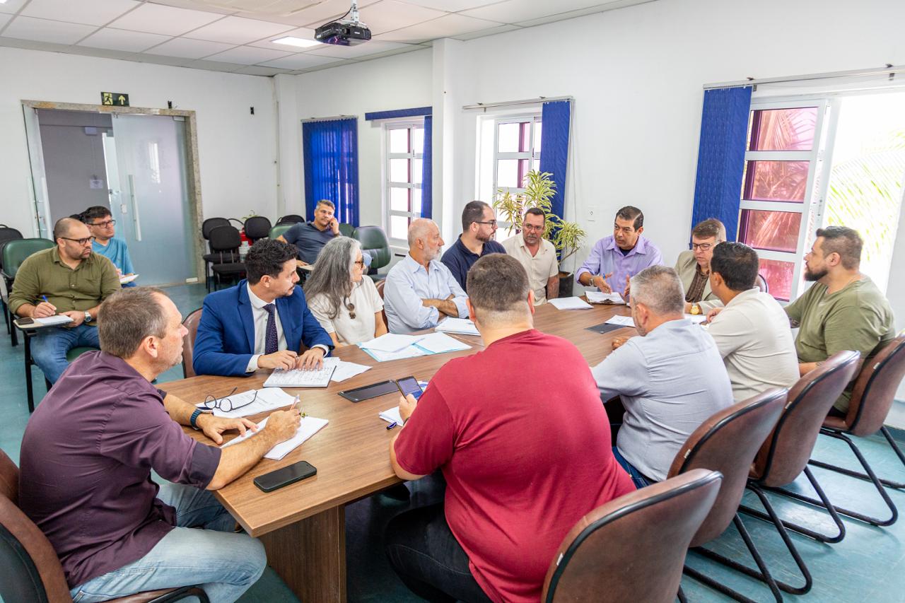 Reunião define novos passos do projeto Ambulante Feliz