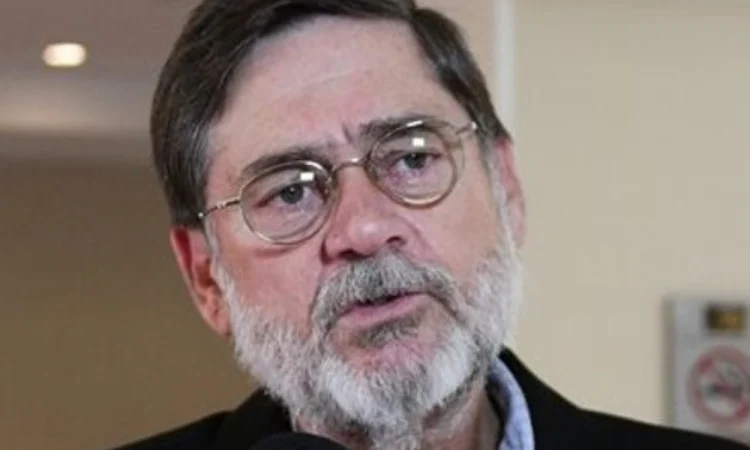 Ex-deputado do PT Paulo Frateschi morre esfaqueado pelo filho, que estaria em surto