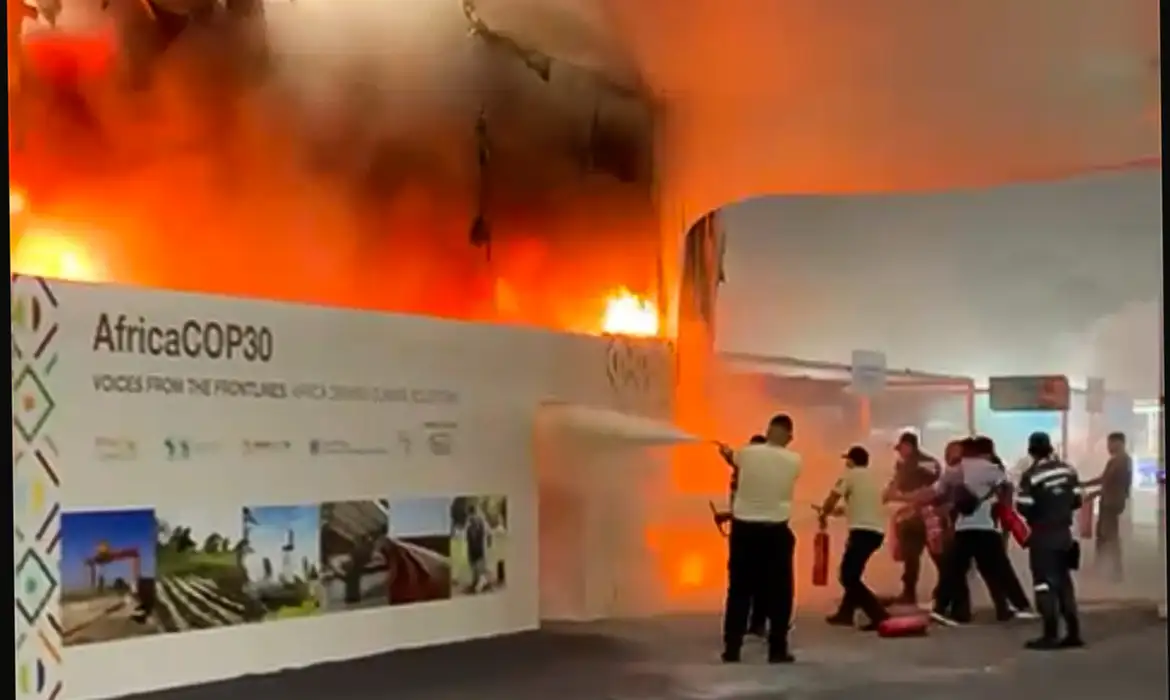 Incêndio atinge pavilhões da COP30 em Belém; não há feridos