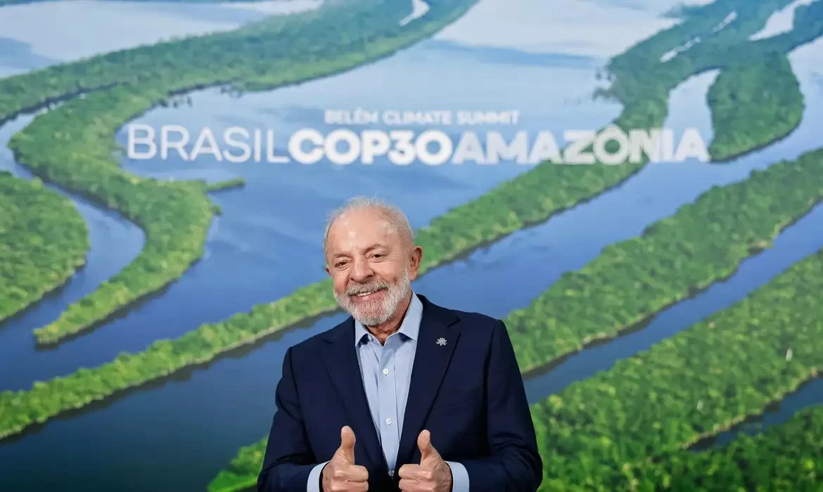 Lula defende superação de combustíveis fósseis e reversão de desmatamento na Cúpula