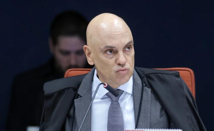 Moraes manda perícia avaliar pedido de cirurgia de Bolsonaro