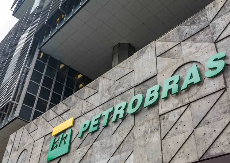 Petrobras diz que está entregando todo o combustível produzido