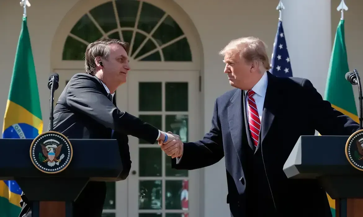 STJ mantém condenação de advogado que afirmou que Bolsonaro tinha ‘amor gay’ por Trump