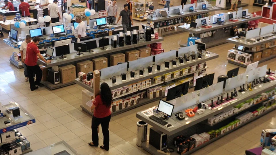 Em março, comércio cresce 0,5% e atinge novo recorde