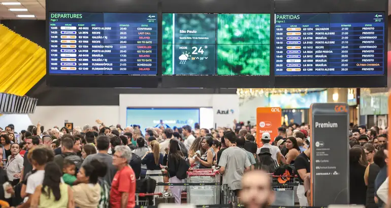 Após 291 voos cancelados na cidade de SP, efeitos do ciclone atingem todo o país