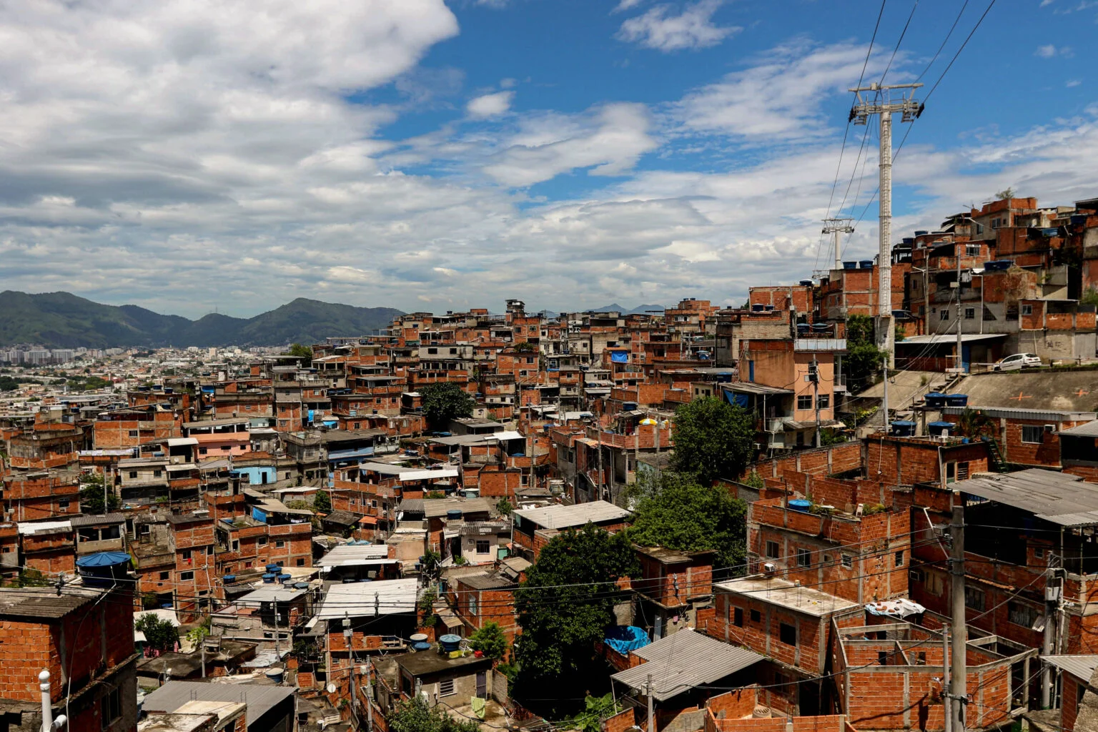 Brasil reduz pobreza, mas segue entre países mais desiguais