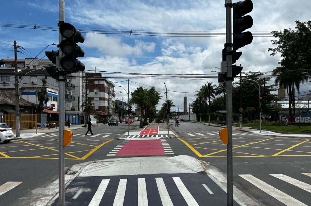 Novo sistema semafórico é instalado na Av. Joaquim Jorge Peralta, no Jardim Casqueiro