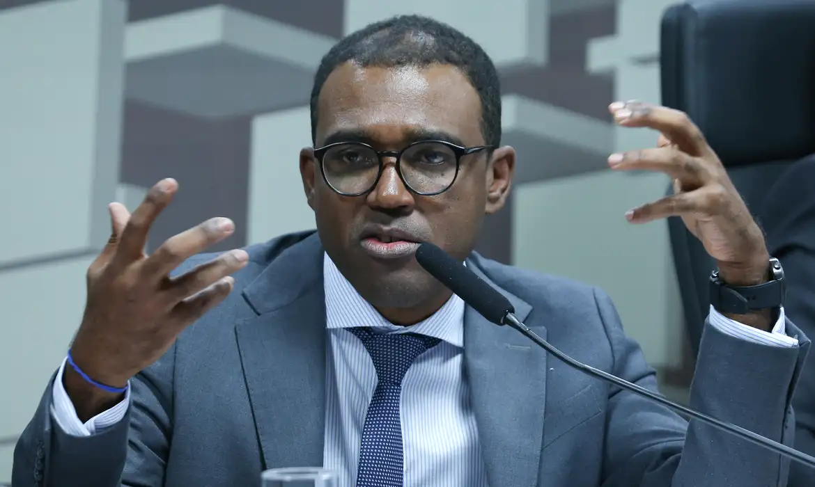 Decisão de Toffoli desafia rito processual
