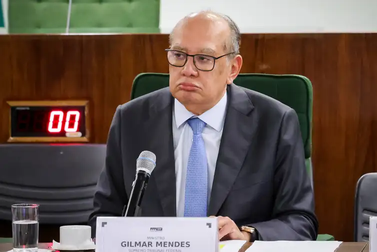 Gilmar Mendes limita pedidos de impeachment contra ministros do STF