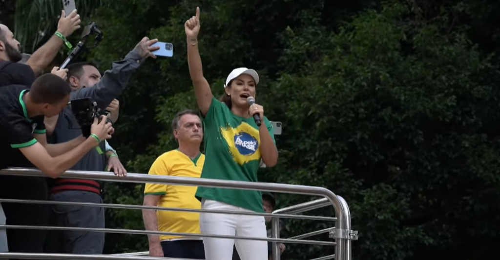 Michelle em guerra com filhos de Bolsonaro por presidência