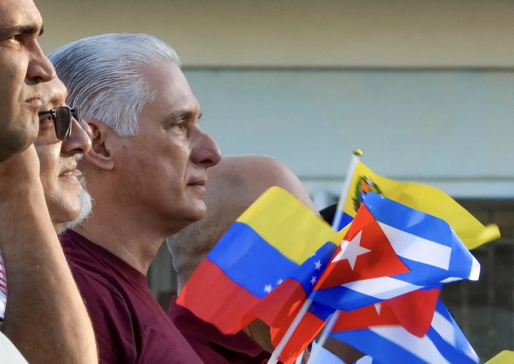 Cuba condena ataque dos EUA à Venezuela e declara apoio total a Maduro