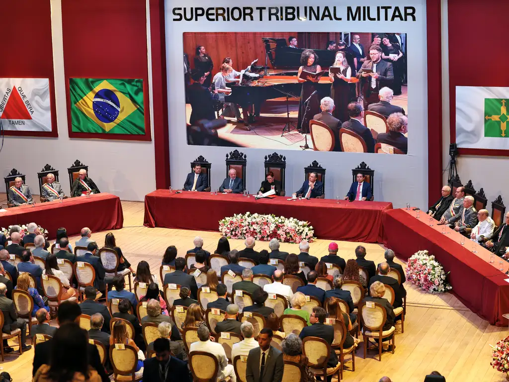 Decisão de Moraes alivia STM ao barrar trabalho de militares condenados