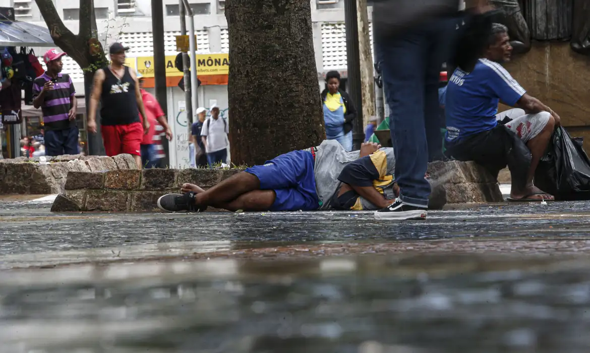 Em iniciativa inédita, Brasil quer mobilização internacional para lidar com moradores de rua