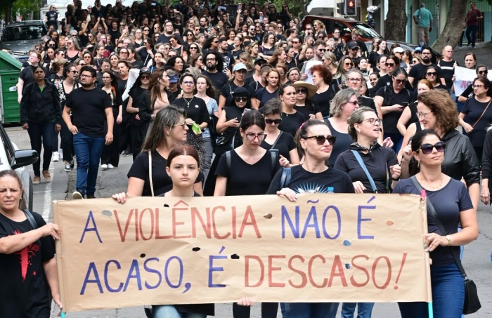 Professores sob cerco da violência cotidiana