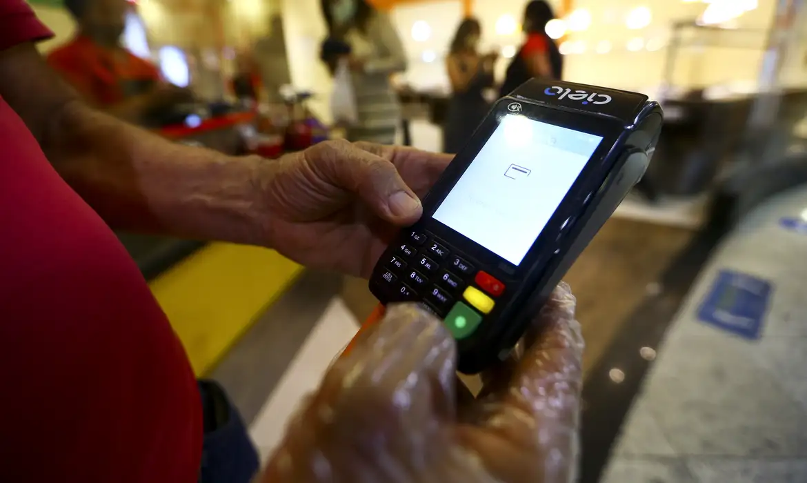 Vale-refeição e vale-alimentação: novas regras alcançam empresas antes protegidas