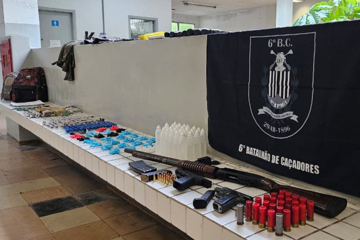 Trio morre após trocar tiros com policiais em morro de Santos; VÍDEO