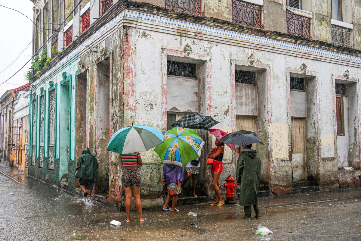 Brasil envia remédios para Cuba e organiza operação de ajuda humanitária
