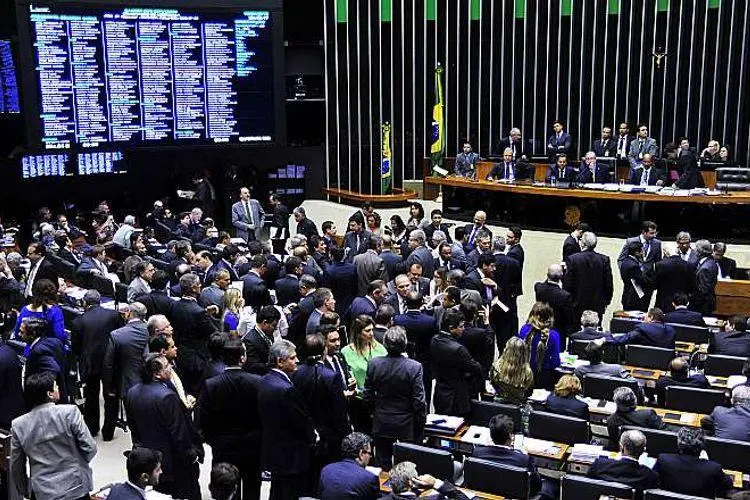 Câmara aprova urgência para projeto que prevê quebra de patente do Mounjaro