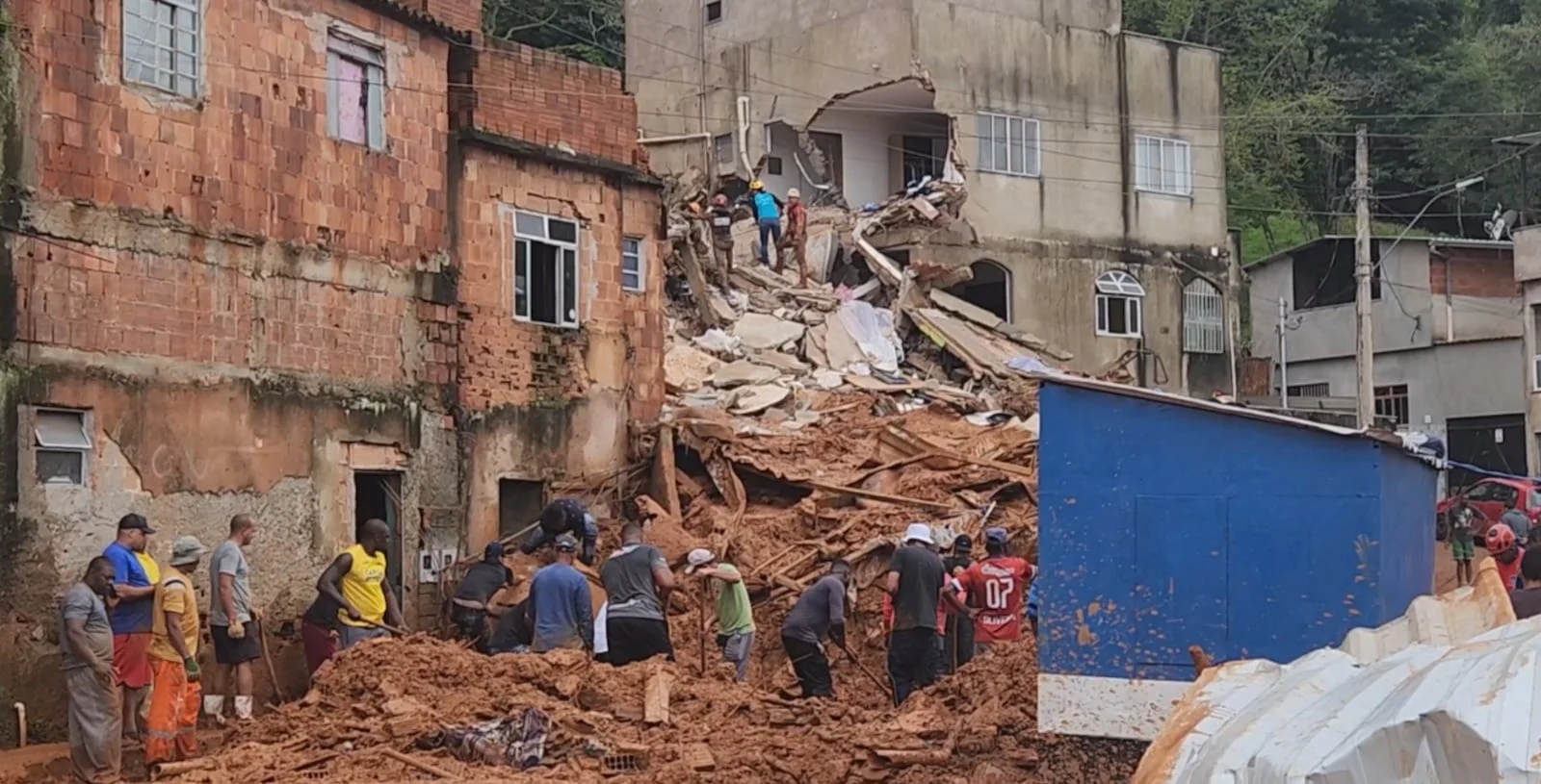 Chuvas em MG: autoridades contabilizam 28 mortes e 40 desaparecidos
