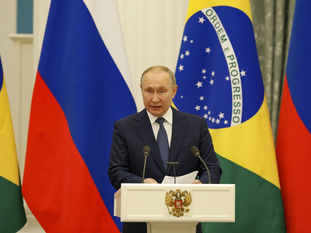 Exclusivo: Brasil recebe seis aviões russos para 1º encontro em mais de uma década