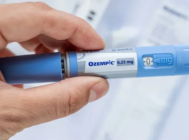 Farmacêuticas brasileiras buscam tecnologia indiana para fabricação de canetas emagrecedoras