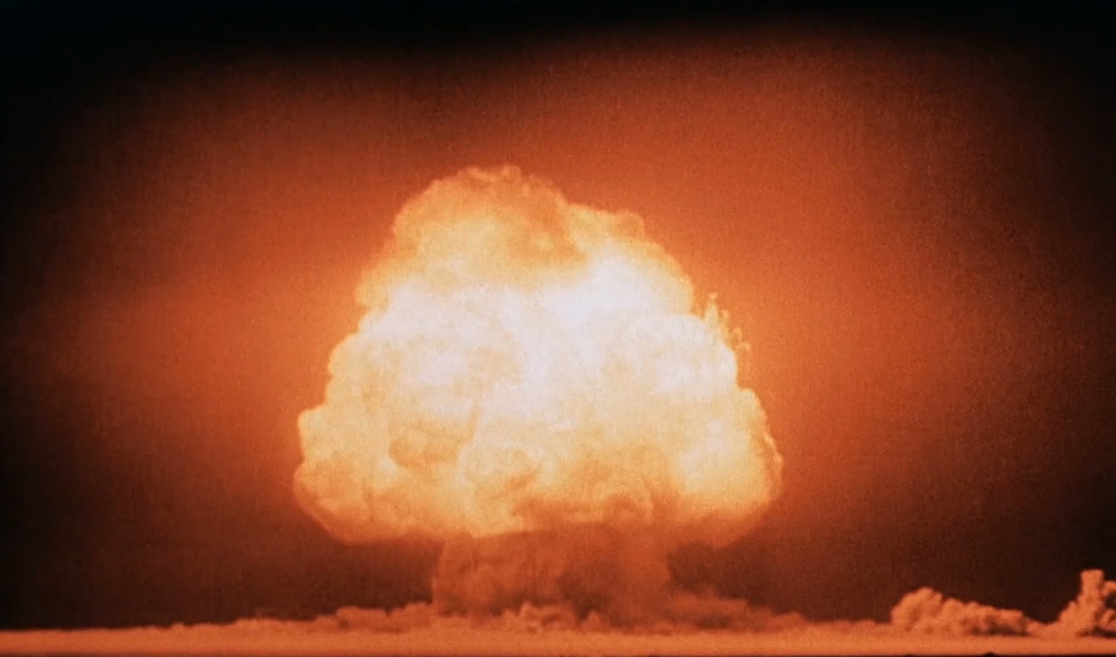 Mundo fica sem controle nuclear entre potências pela 1ª vez em meio século
